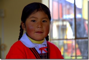 Vanessa 6 ans, Llachon, Lac Titicaca, Pérou