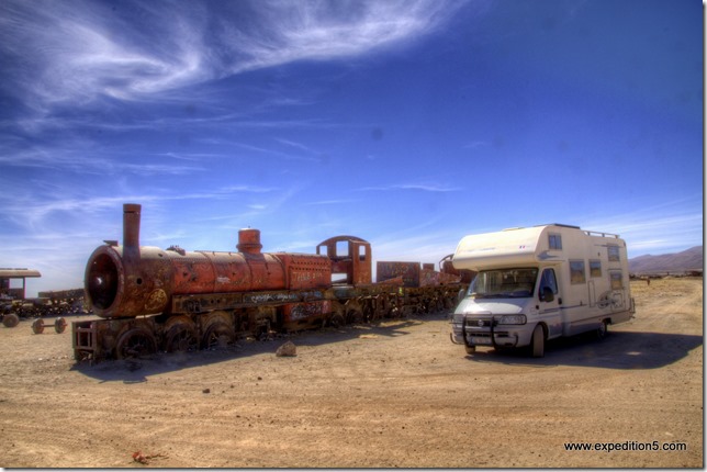 Le bivouac le plus insolite de notre voyage : le cimetière de train, Uyuni, Bolivie