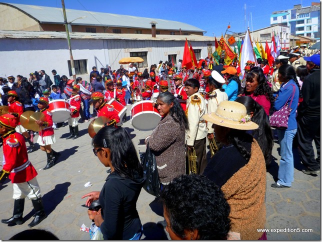 Défilé national à Uyuni, Bolivie